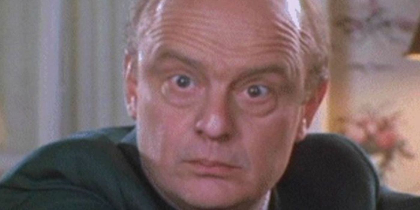 The Real Villain of Home Alone Isn't Harry or Marv (& He Was Almost Played by Kelsey Grammer)