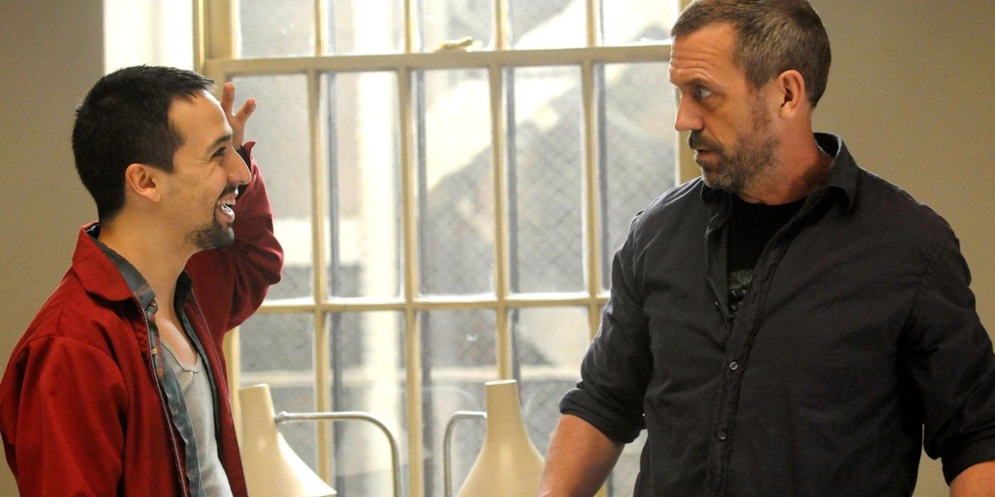 House (Hugh Laurie) e Alvie (Lin-Manuel Miranda) conversam em “Broken”.