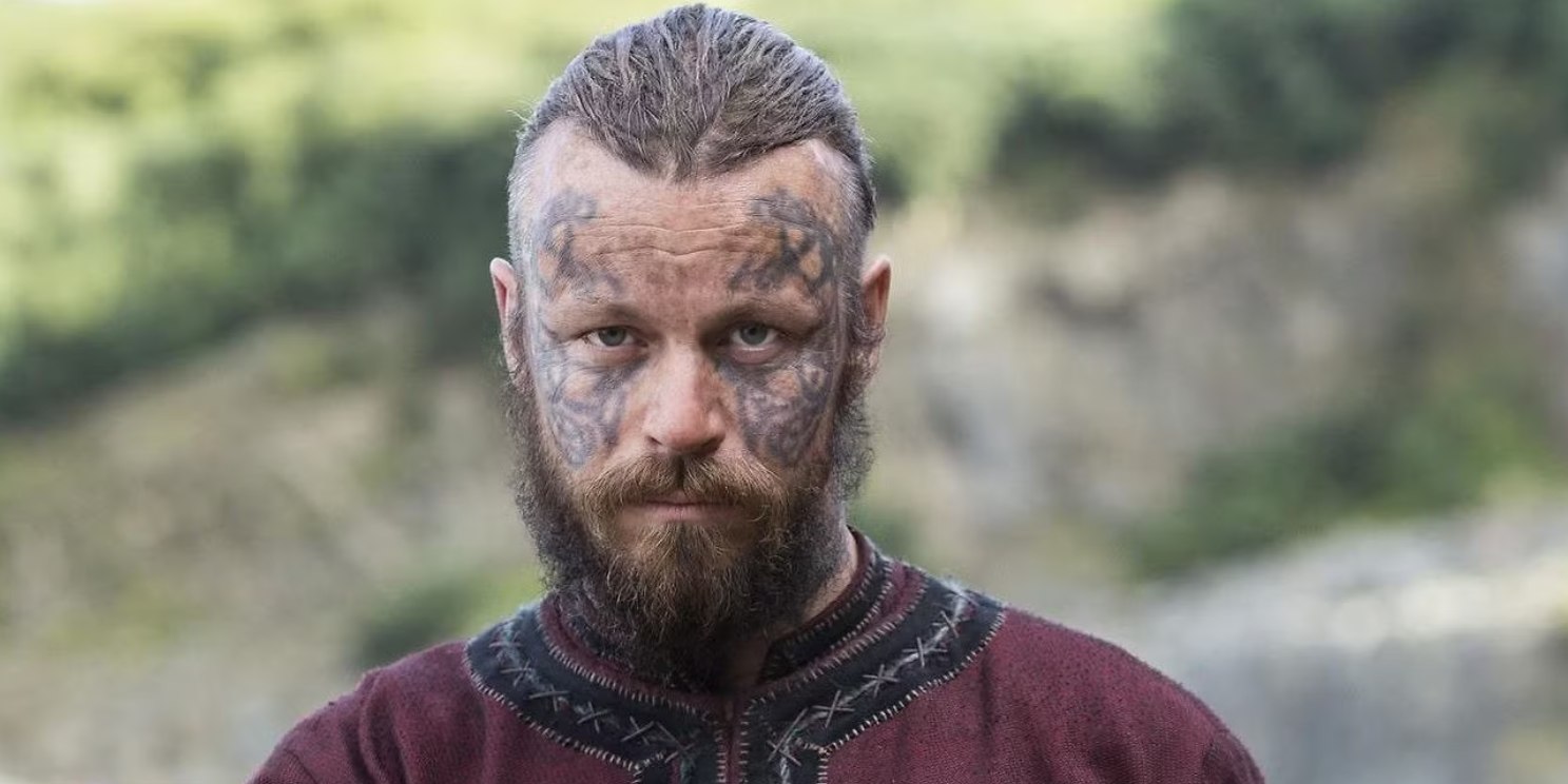 Harald looks at the camera in Vikings.