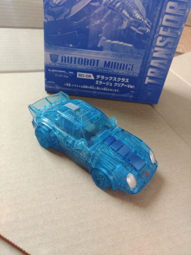 Transformers Fans Get First Look at New Holographic Mirage in Rare Action Figure Reveal