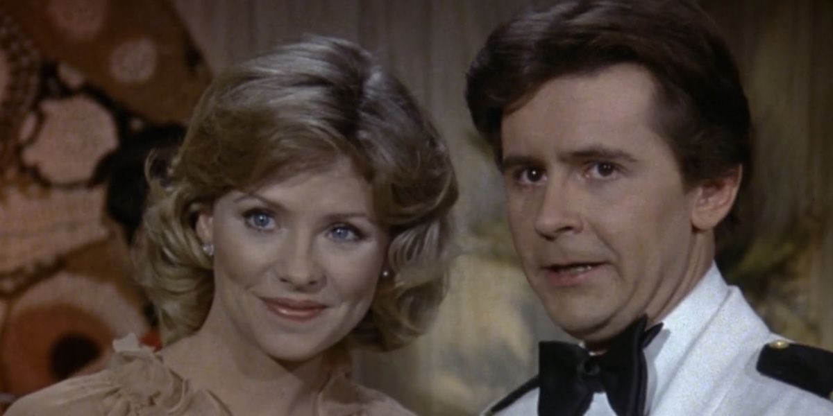 Julie McCoy (Lauren Tewes) e Burl 