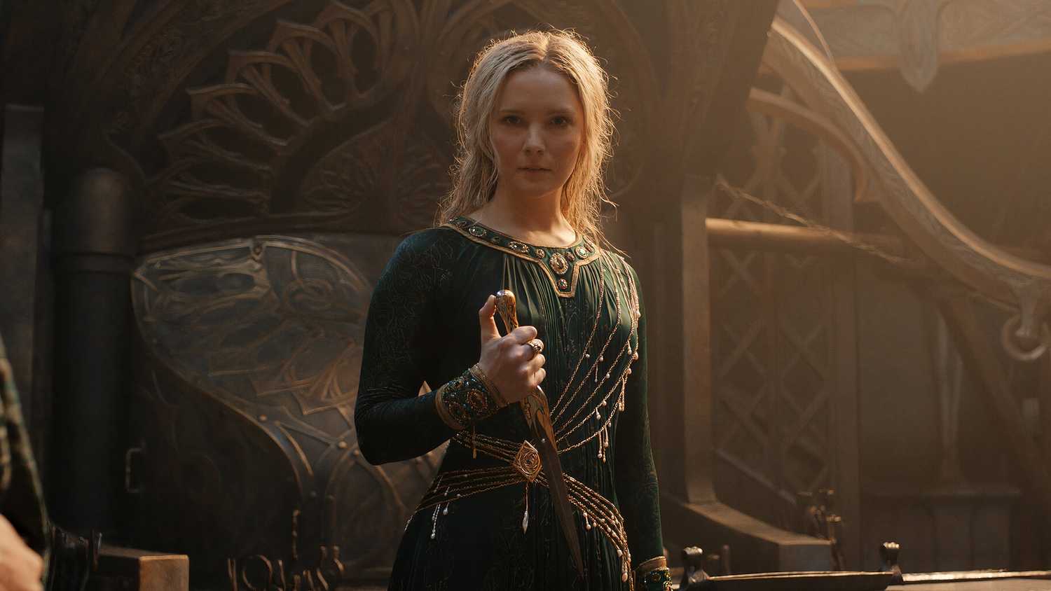 Galadriel holds Finrod's dagger in Rings of Power
