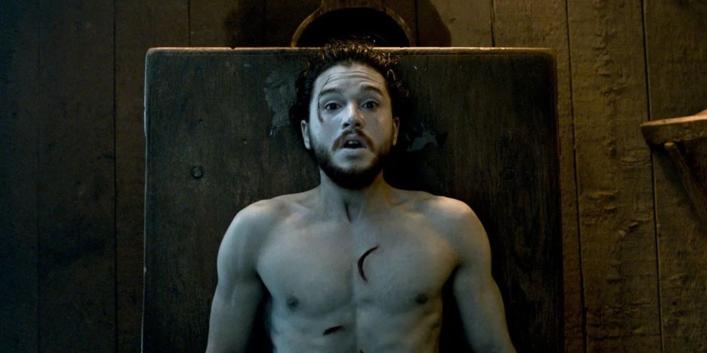 Jon Snow, Game of Thrones'ta hayata geri dönerken nefesi kesiliyor.