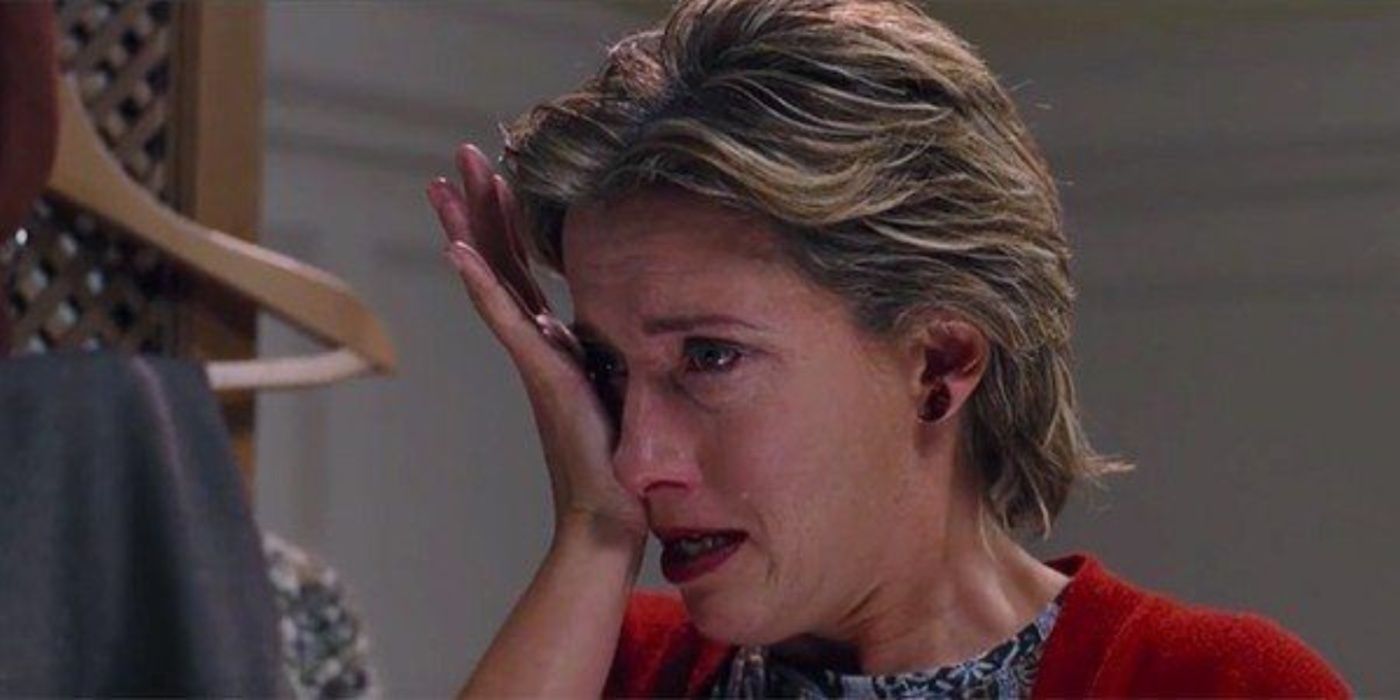 Karen enxugando as lágrimas em Love Actually.