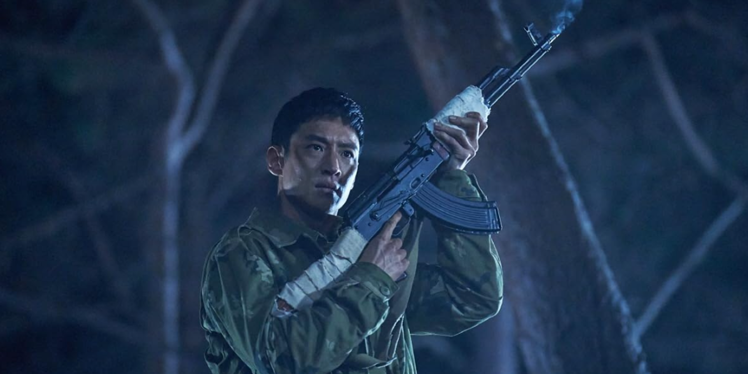 Lim Gyu-nam dispara um rifle do lado de fora à noite em Escape.