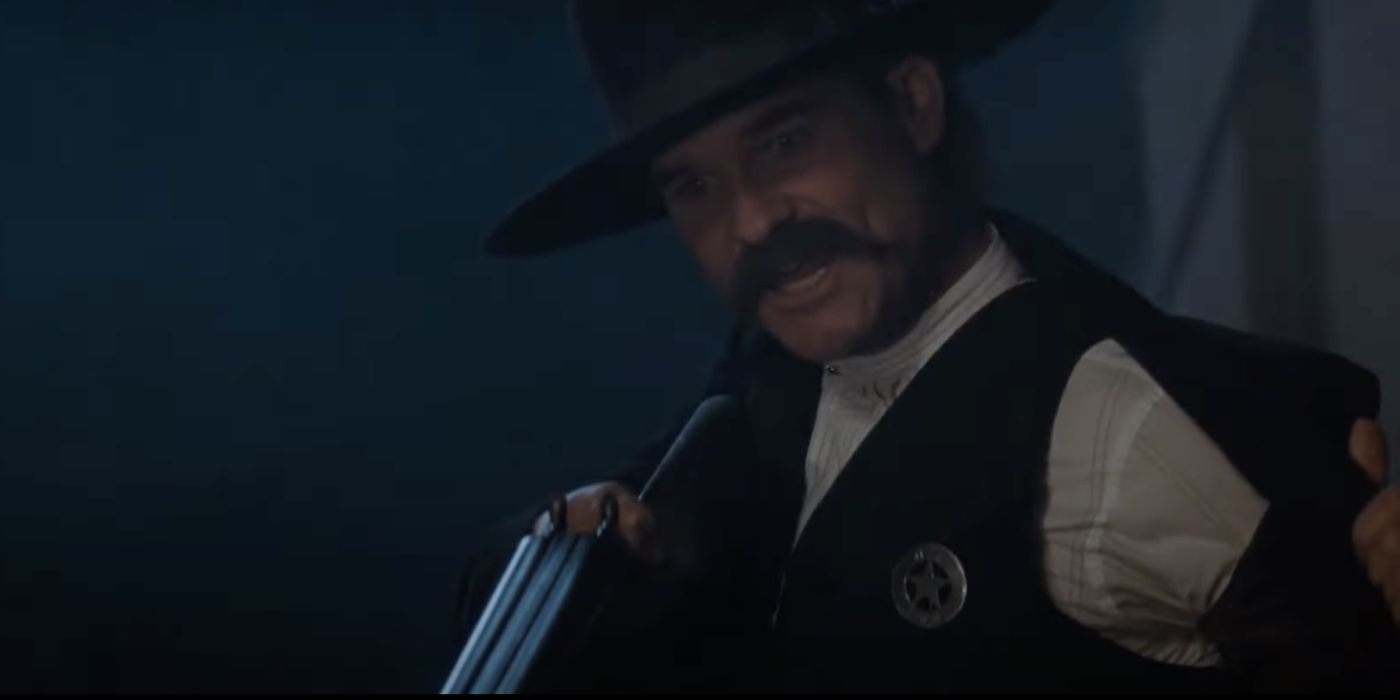 Kurt Russell, Wyatt Earp olarak Mezar Taşı olarak