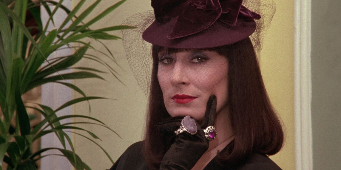 Anjelica Huston como Eva Ernst/La Gran Bruja de Las Brujas