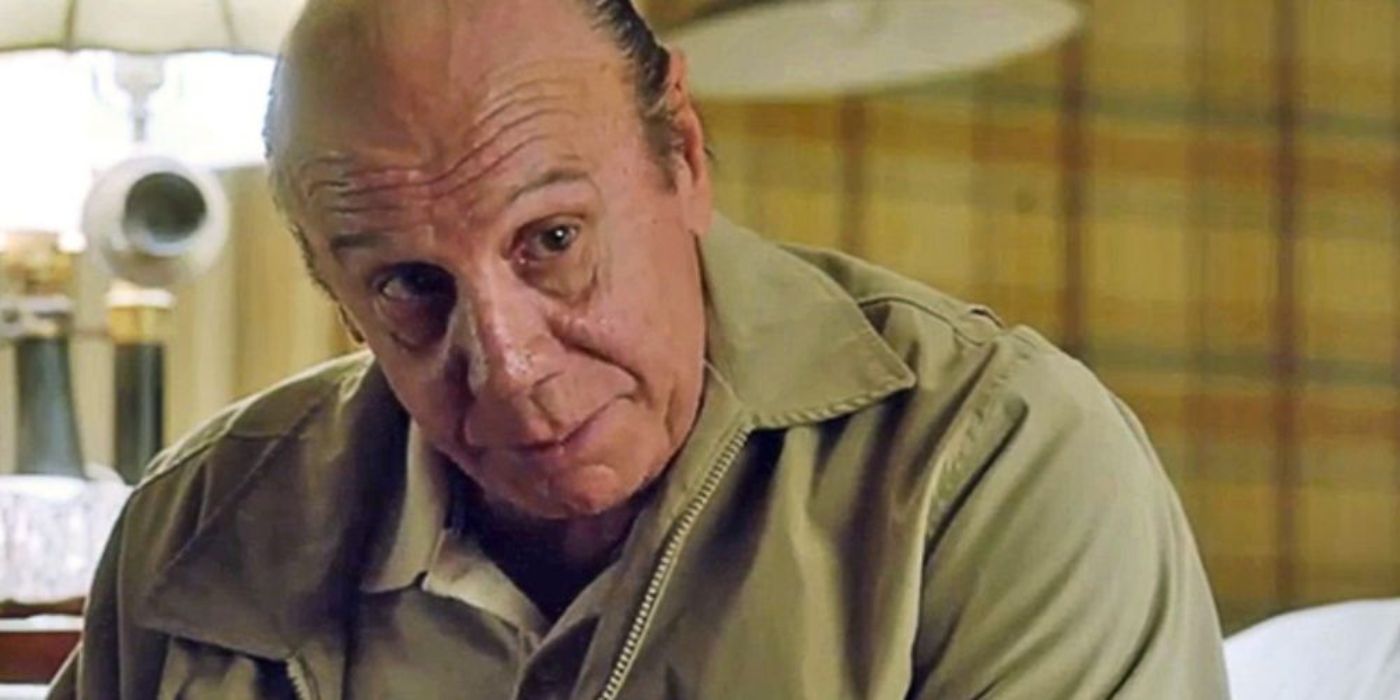 Wayne Unser (Dayton Callie) lança com Gemma Teller-Morrow (Katey Sagal) em Sons of Anarchy.