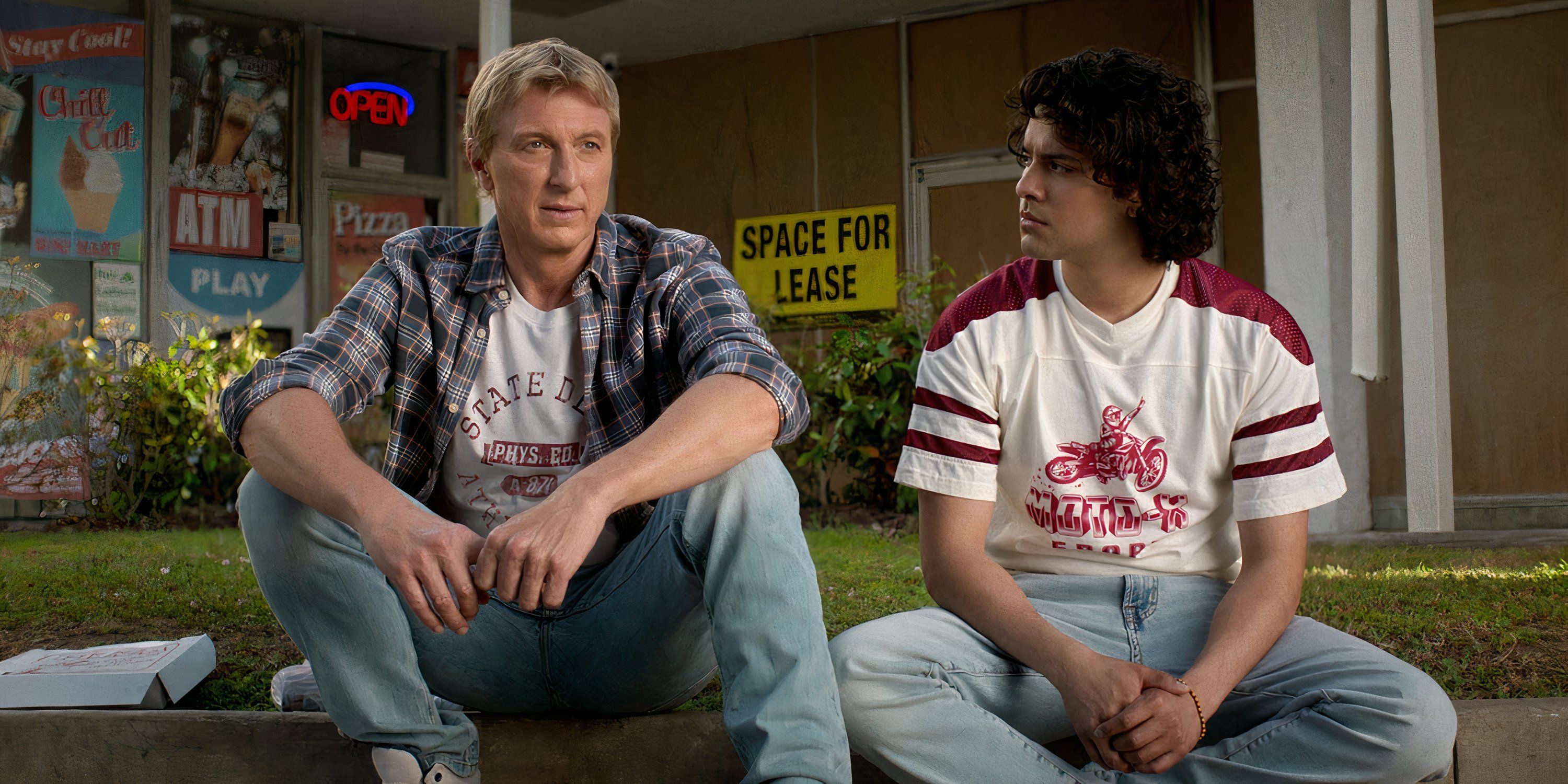 Johnny e Miguel conversam em Cobra Kai