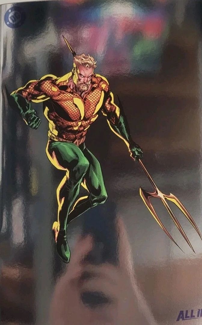 Aquaman #1'in folyo kapağı