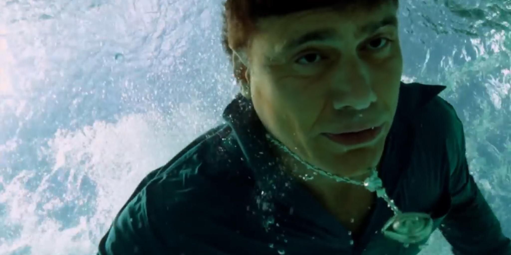 Don Eladio falls dead into his pool in Breaking Bad