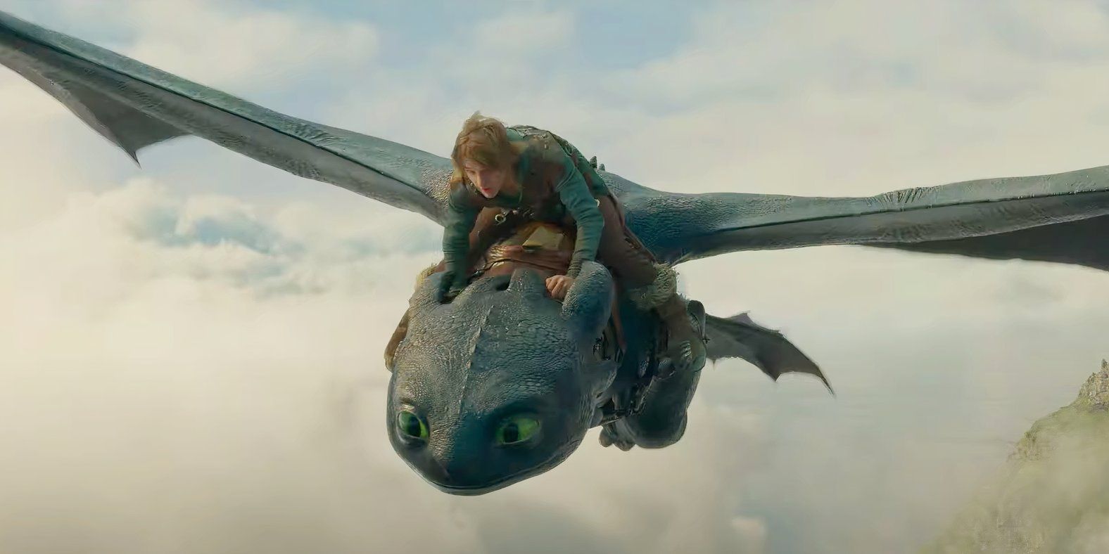 Hiccup rides Toothless in how to train your dragon remake (1)