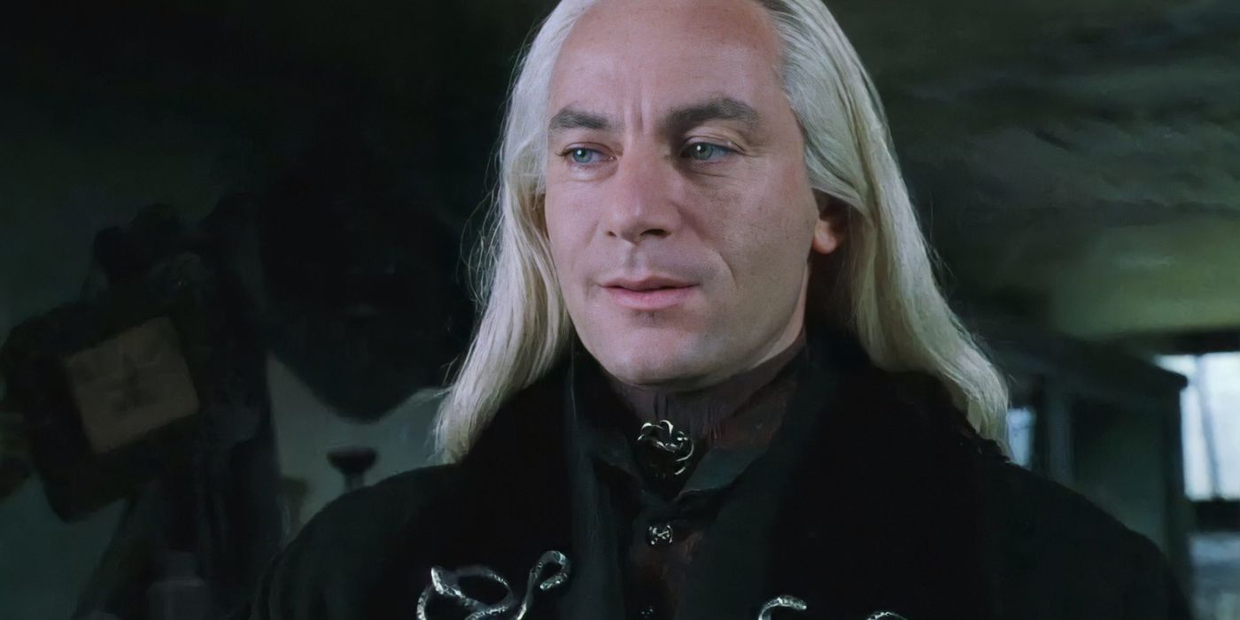 Lucius Malfoy sorrindo em Harry Potter.