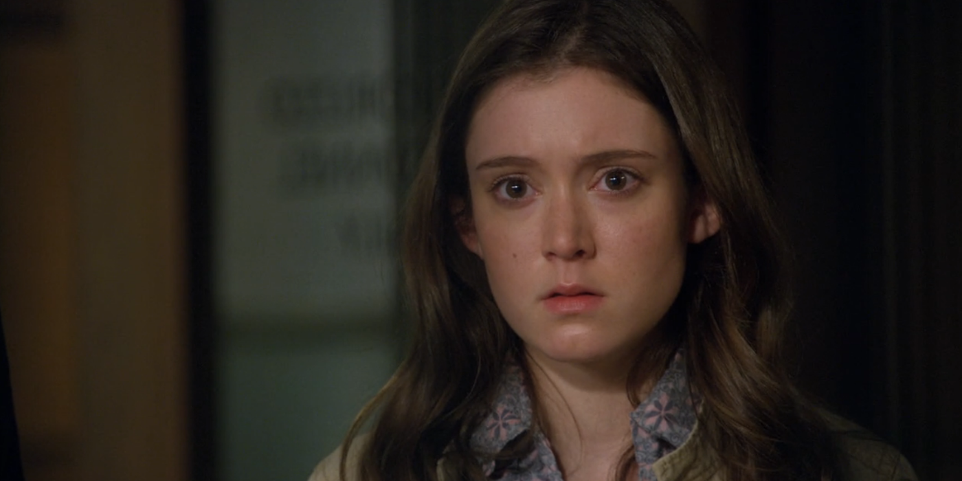 Jenna Fox (Hayley McFarland) Eddie'ye hukuk ve düzende bakıyor: SVU.