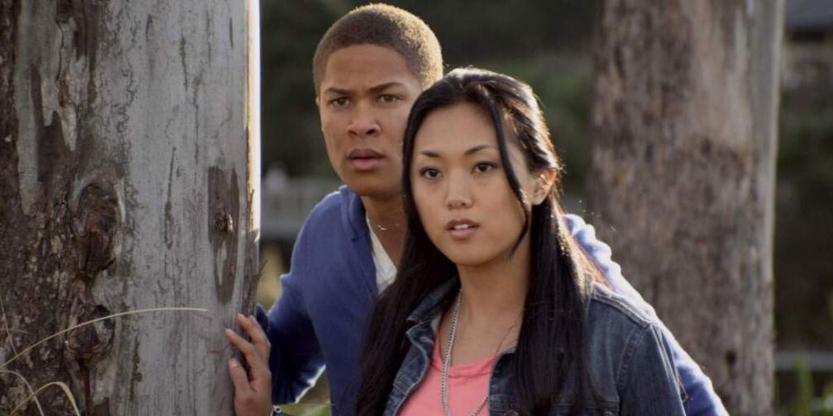 Najee De-Tiege como Kevin e Erika Fong como Mia do Power Rangers Samurai