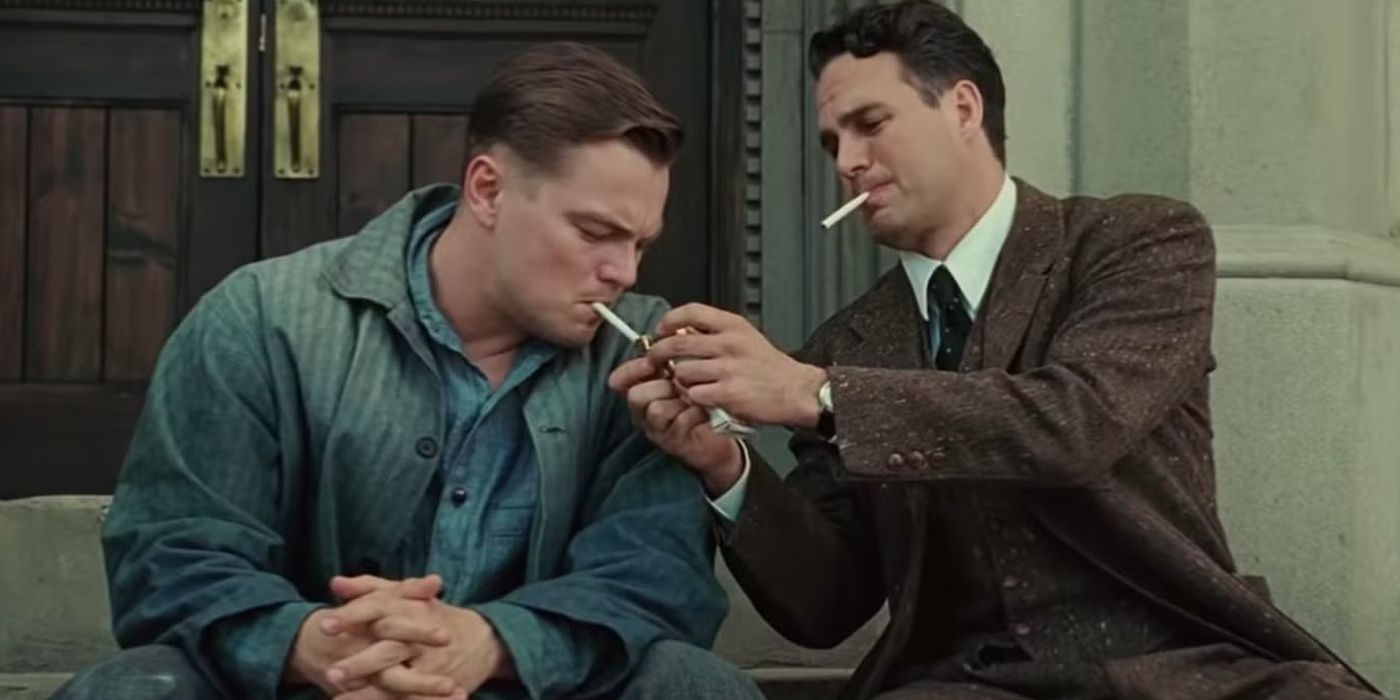 Leonardo DiCaprio como Teddy/Andrew e Mark Ruffalo como Dr. Sheehan em Shutter Island