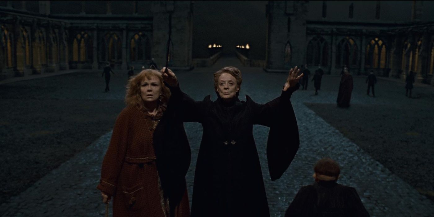 McGonagall, Molly Weasley'nin baktığı gibi piertotum lokomotor atıyor