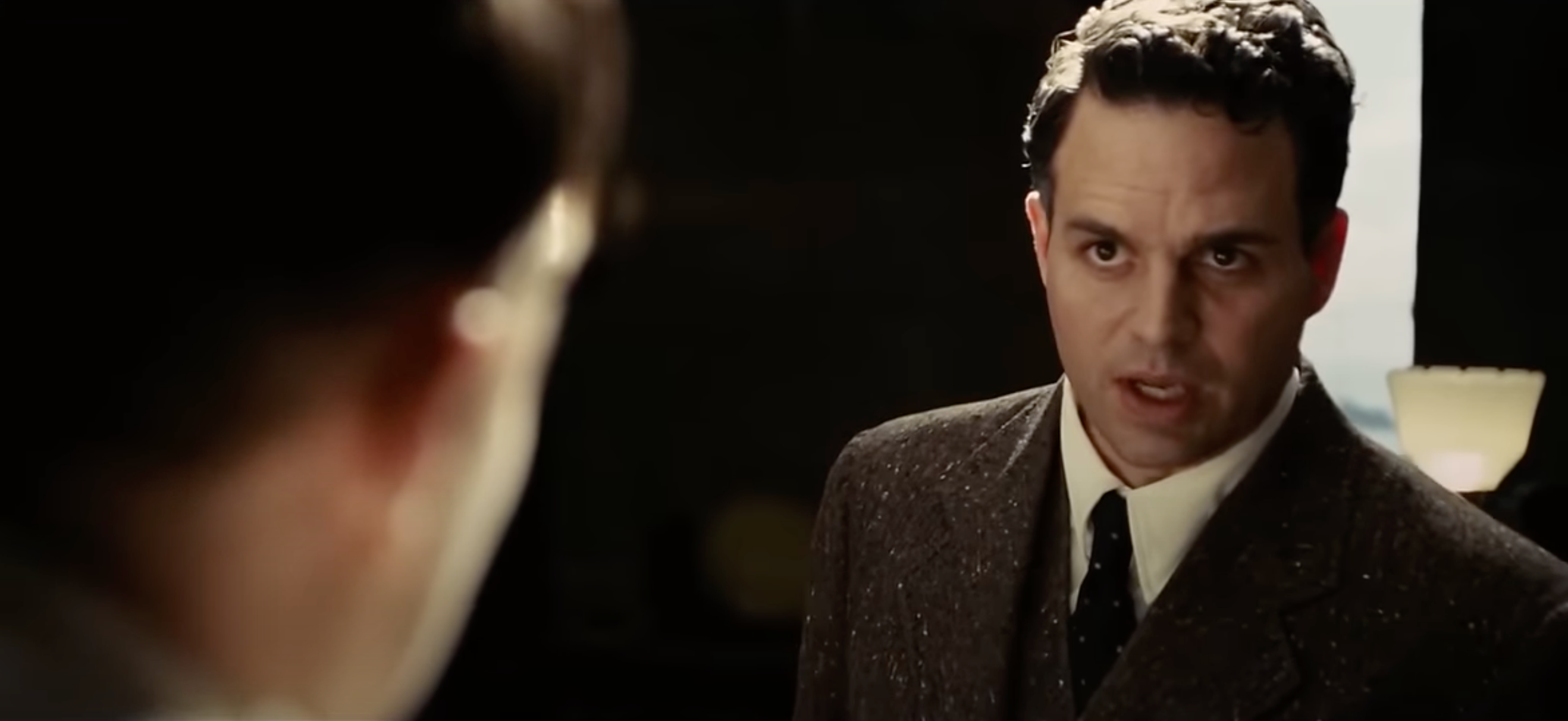 Mark Ruffalo como Chuck Aule é revelado como Dr. Sheehan em Shutter Island