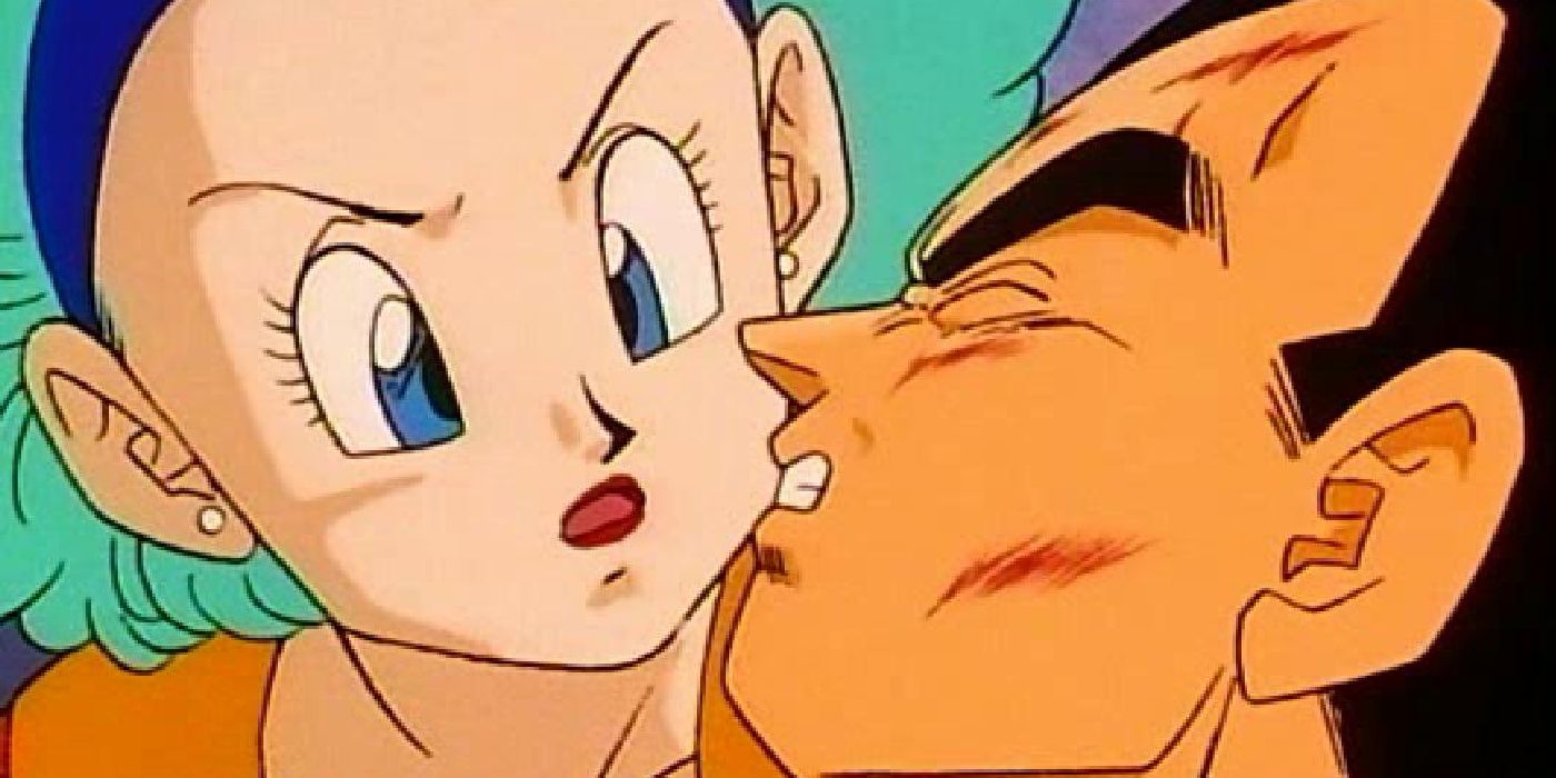 Bulma mira a Vegeta herido en Dragon Ball Z.