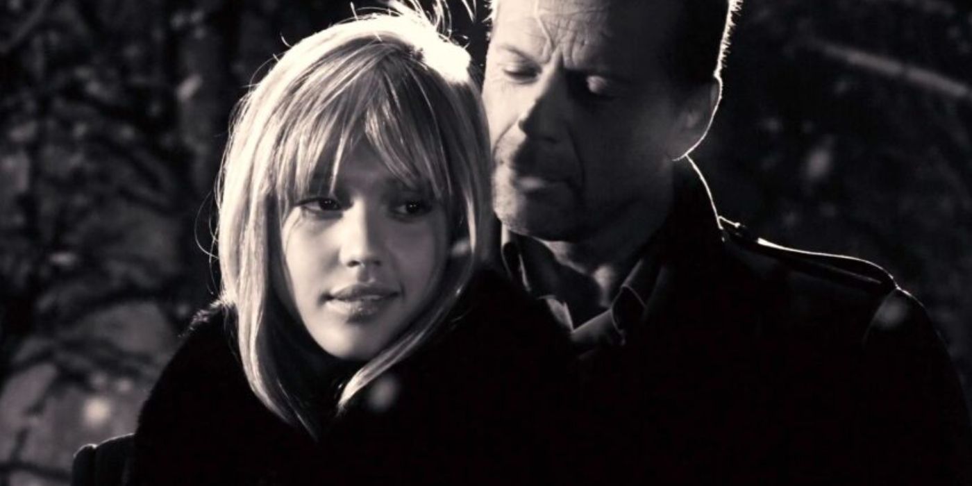 John le da su abrigo a Nancy en Sin City