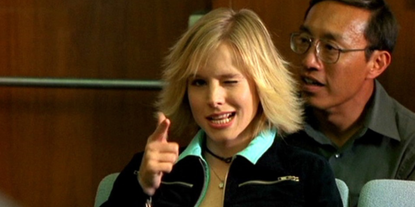 Kristen Bell Winking in Veronica Mars
