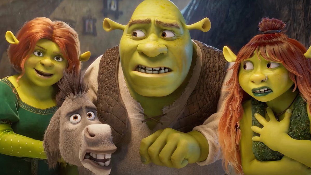 Shrek e sua família confira o espelho mágico.