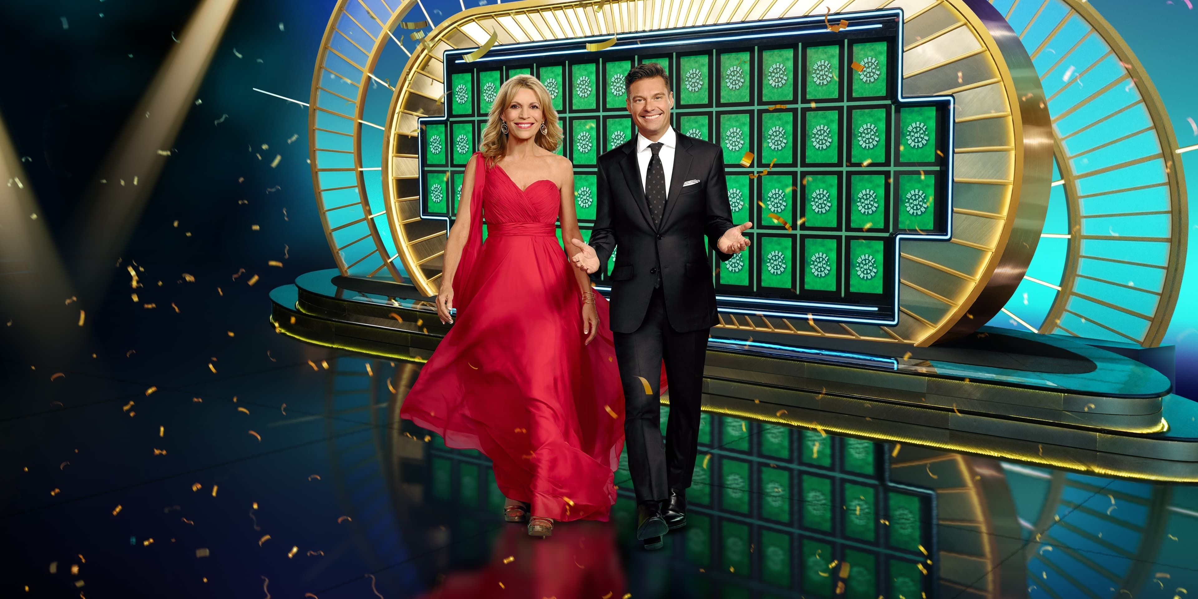 Vanna White Reveals How Many Days a Year She Works (& Wheel of Fortune