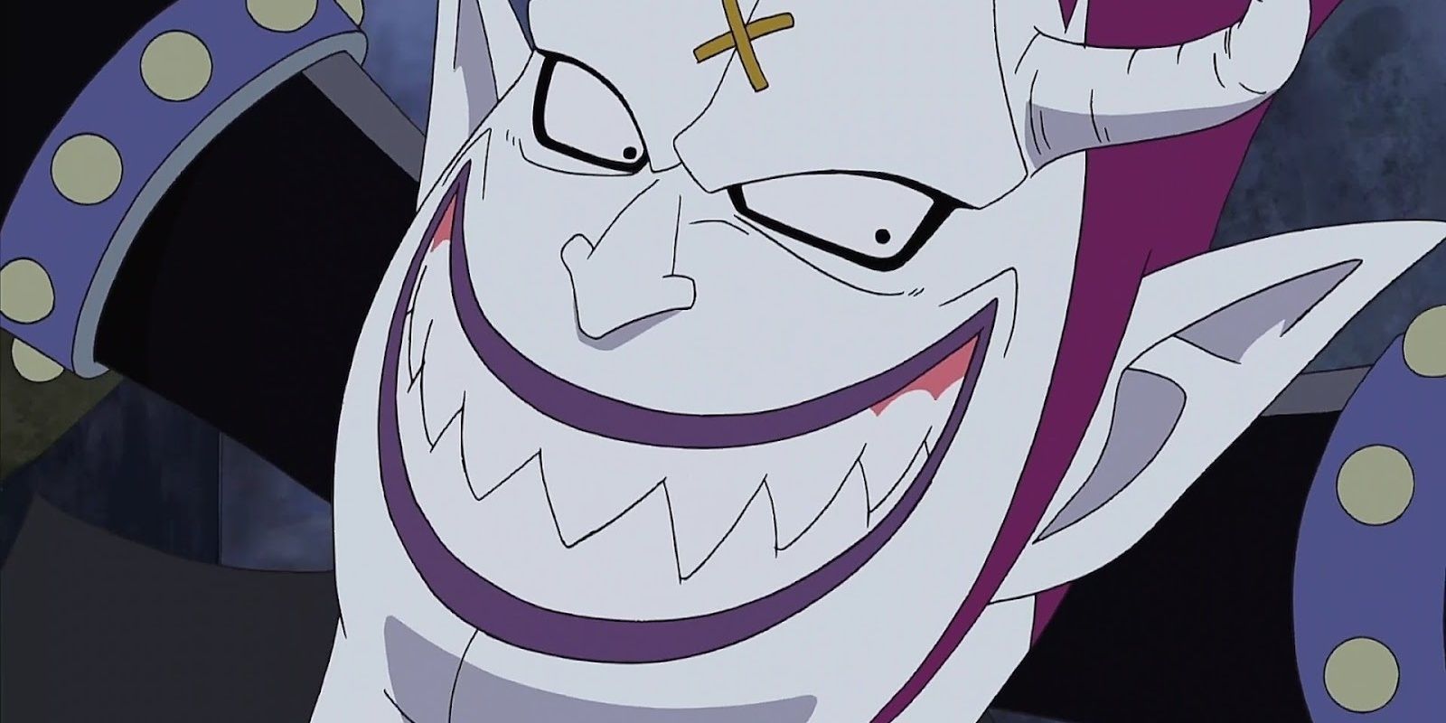 Gecko Moria sonríe con los colmillos en One Piece.