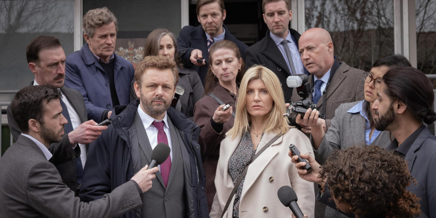 Michael Sheen y Sharon Horgan fuera de la corte en el mejor interés