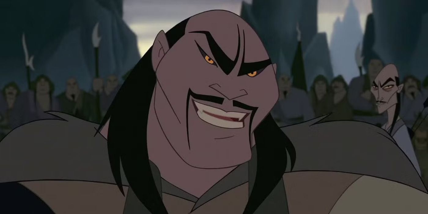 Shan Yu sonriendo astutamente en Mulan.