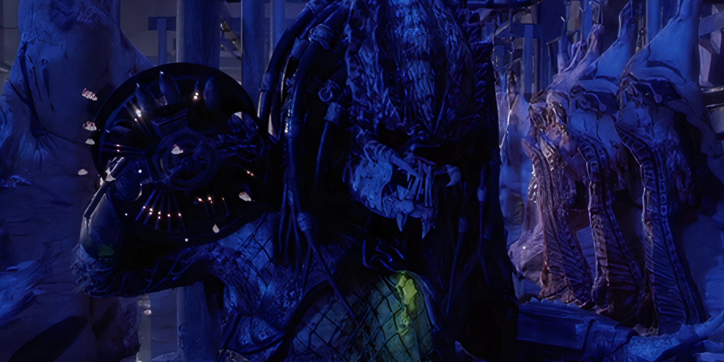 City Hunter Predator preparando para usar sus cuchillas en Predator 2