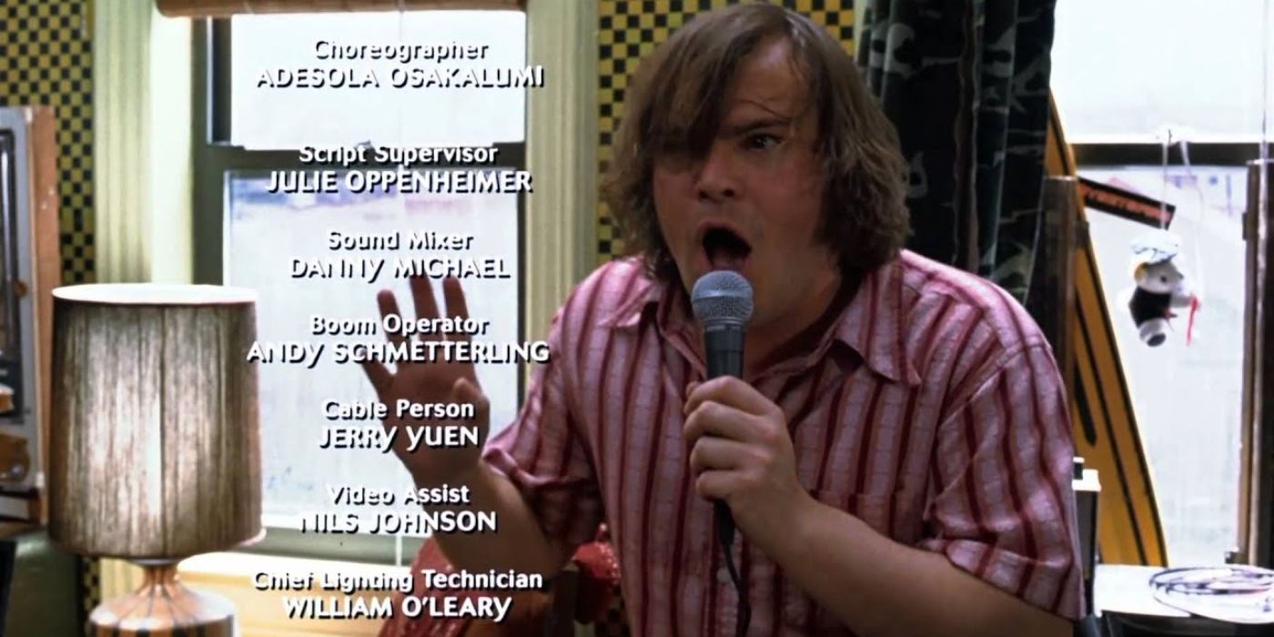 Jack Black as Dewey Finn sings