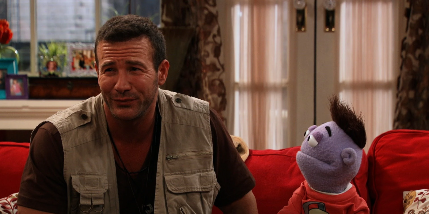 Karl hablando con Crash en Crash y Bernstein