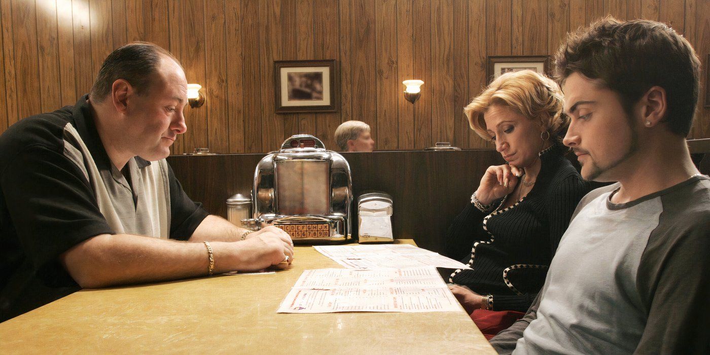 The Soprano family benefits from a family dinner in dinner in the sopranos.
