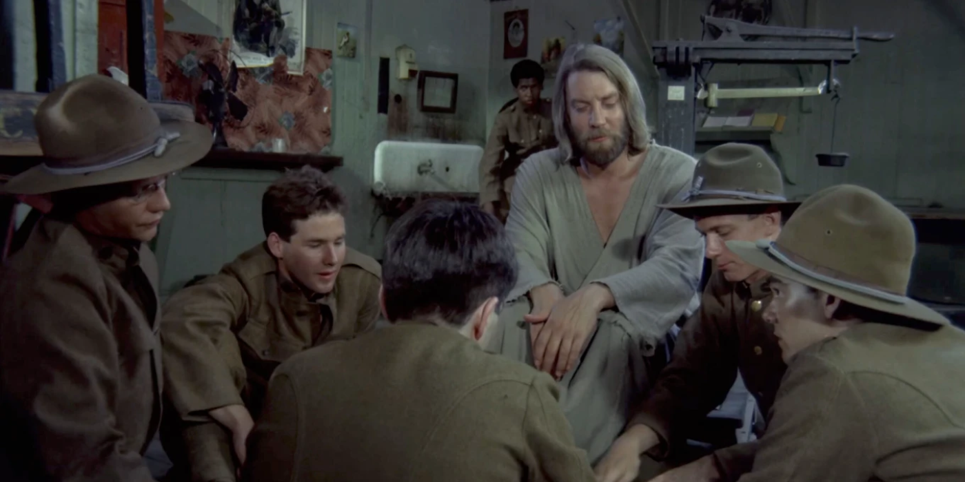 10 Old War Movies That Flew Under The Radar But Eventually Became Cult 10-old-war-movies-that-flew-under-the-radar-but-eventually-became-cult
