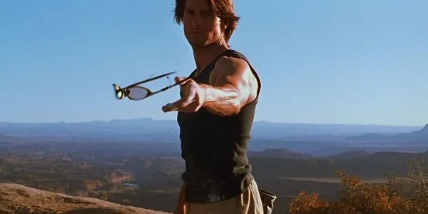 Ethan Hunt lanza sus gafas de sol en Misión Imposible II