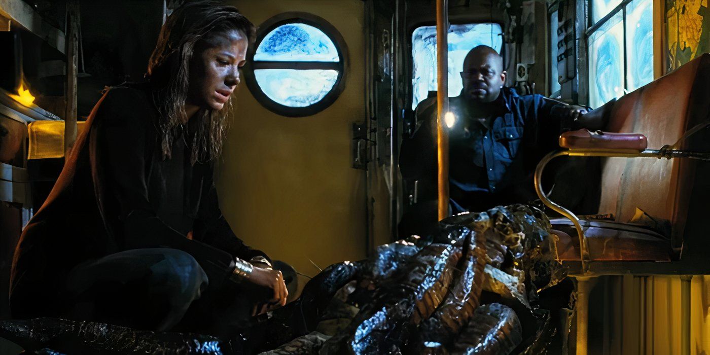 Susan and Leonard exmaine a corpse of the Judas breed in a train car in Mimic.