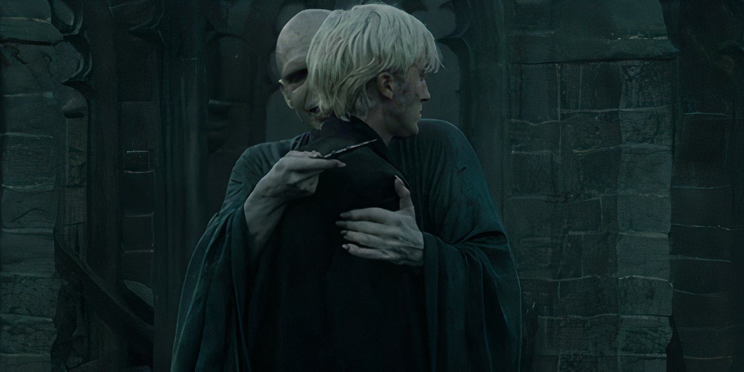 Voldemort abraza a Draco en Harry Potter