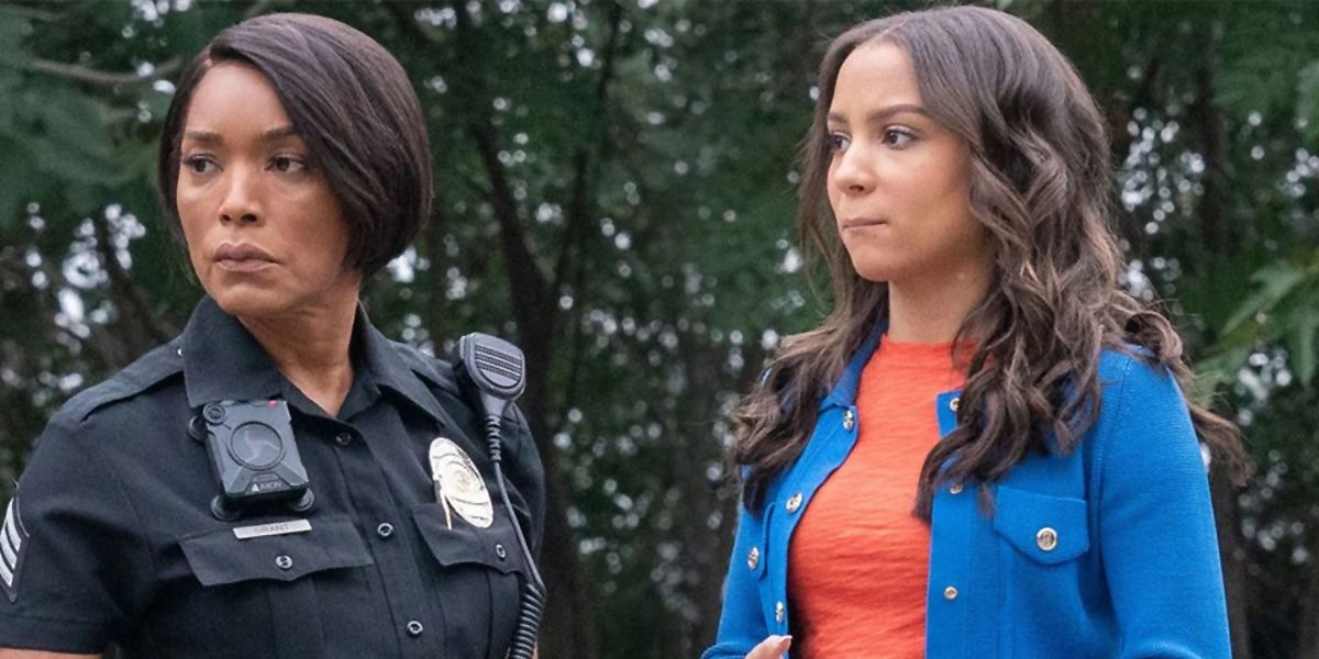 May Grant (Corrine Massiah) stands with her mother, Athena (Angela Bassett), on 9-1-1.