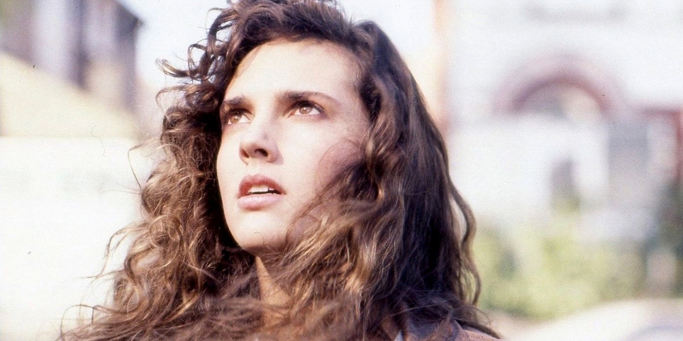 Kirsty Cotton olha surpresa em 1987