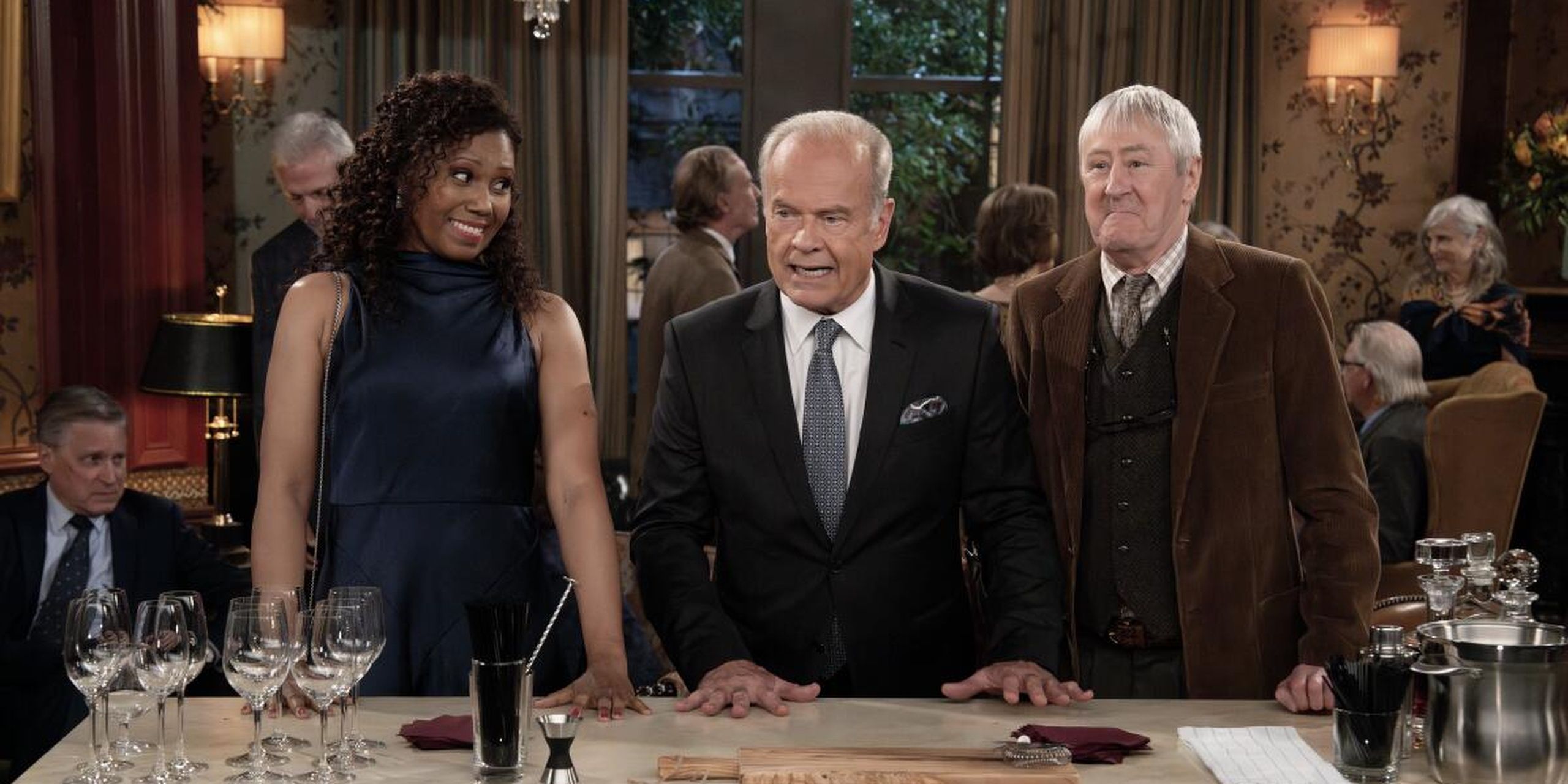 Kelsey Grammer, Jess Salgueiro and Nicholas Lyndhurst in Frasier (2023). 