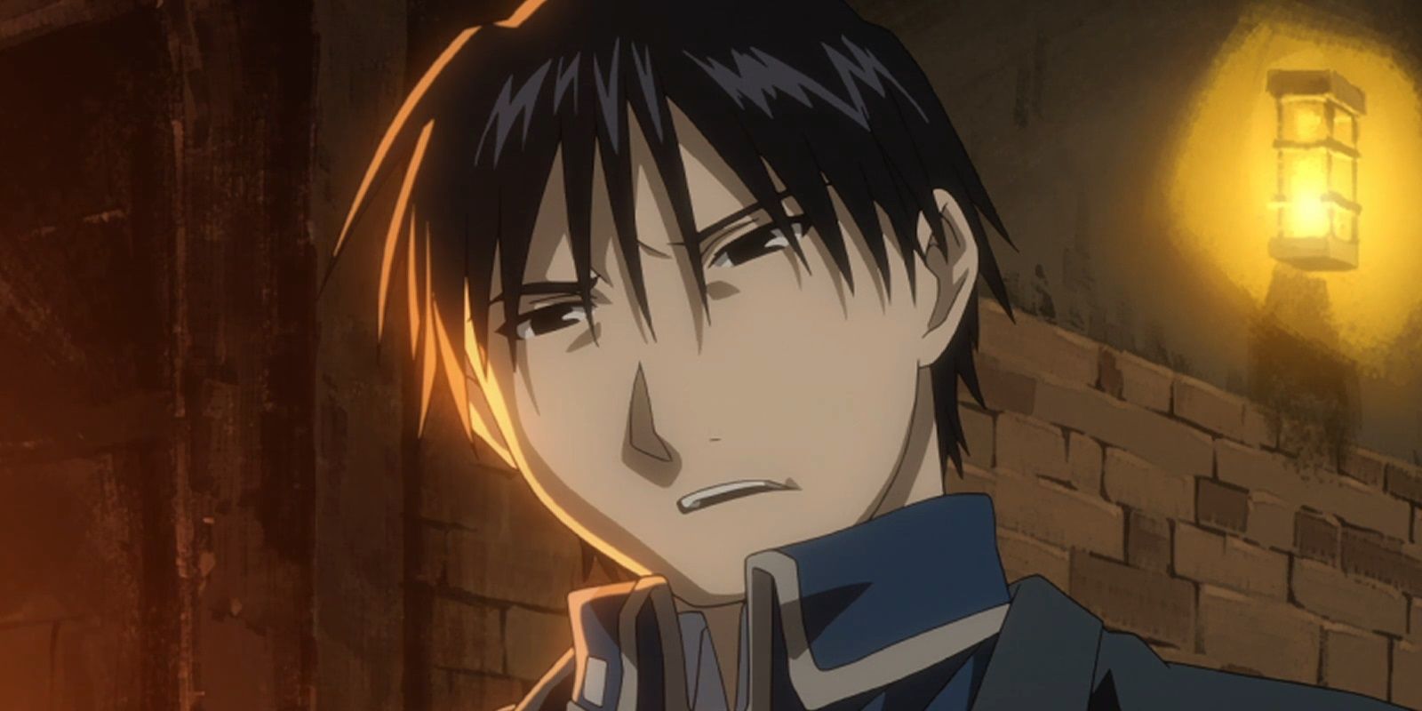 Roy Mustang habla en un túnel.