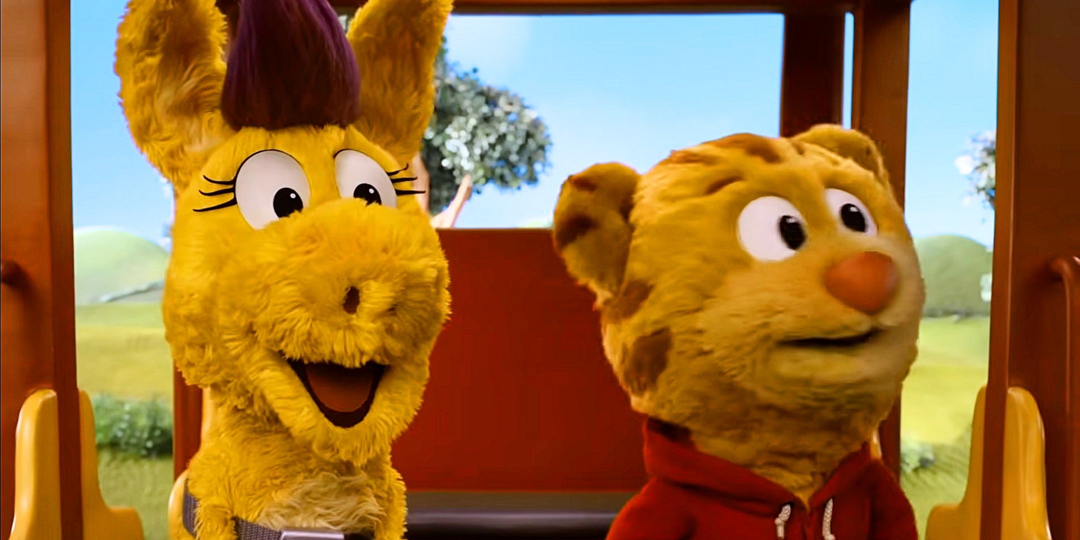 'I Got a Little Emotional': How 2 Iconic Mister Rogers Characters Came Together in a Special Crossover Episode