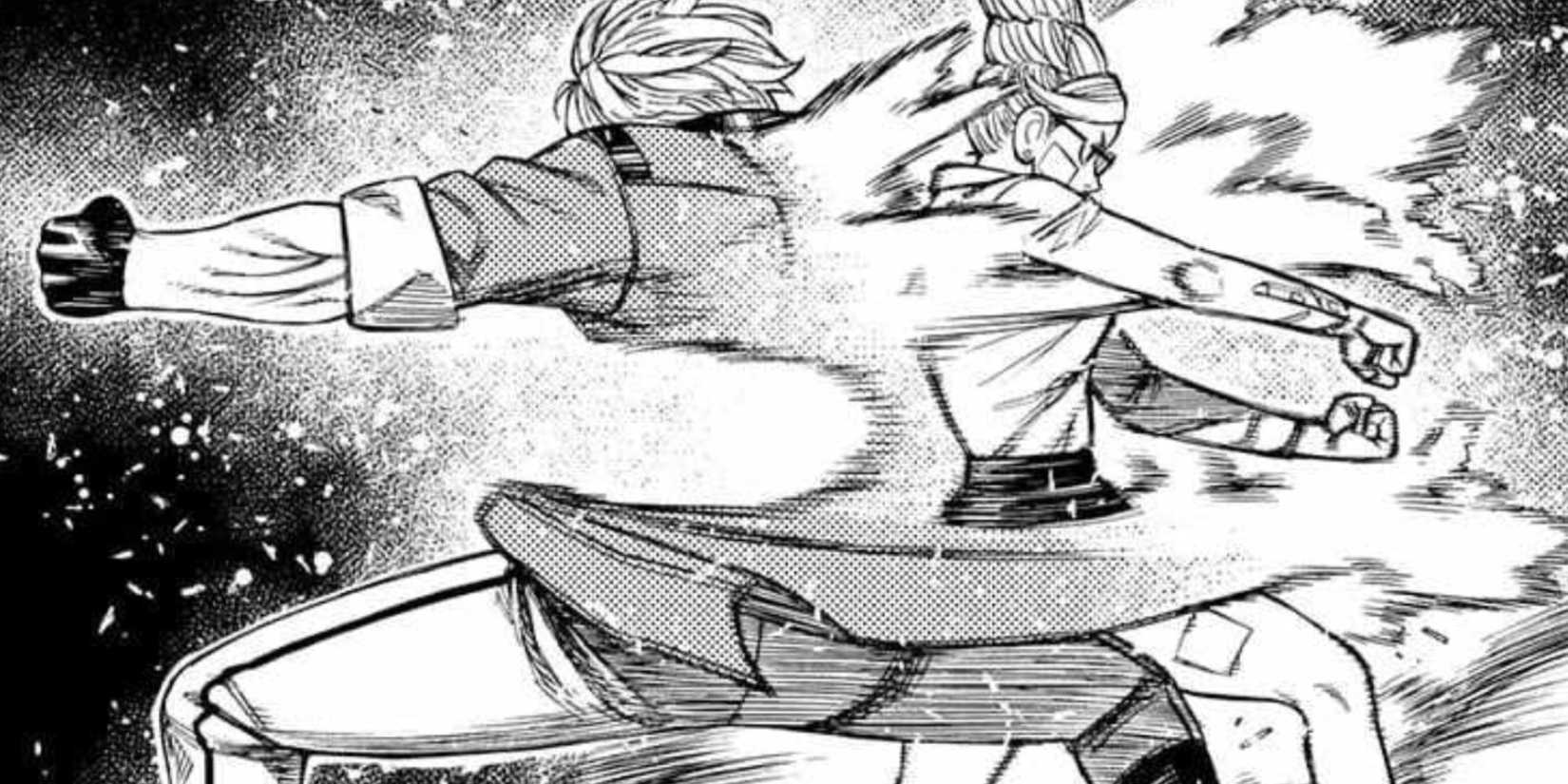 Seiko's attacks goes right through Enenra's smoke body in Dandadan.