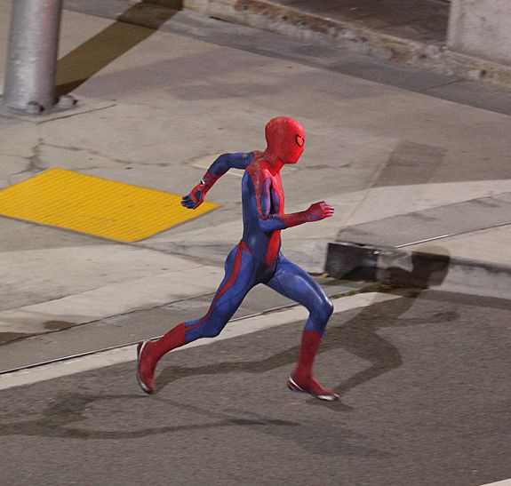A Close-Up Look At Spider-Man's Full Costume, Complete With Mask