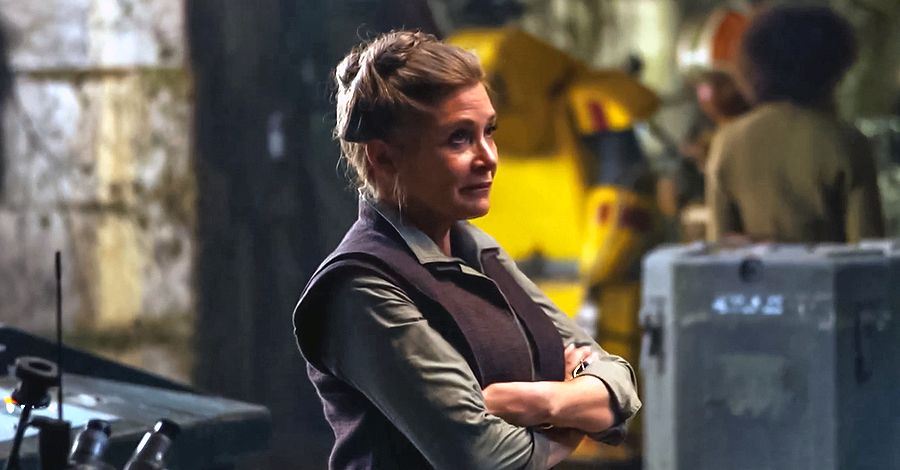 General Leia Organa standing with her arms crossed in Star Wars: The Force Awakens