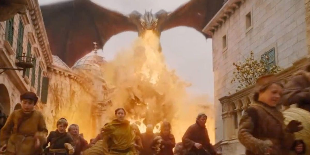 Daenerys burns Kings Landing in GoT